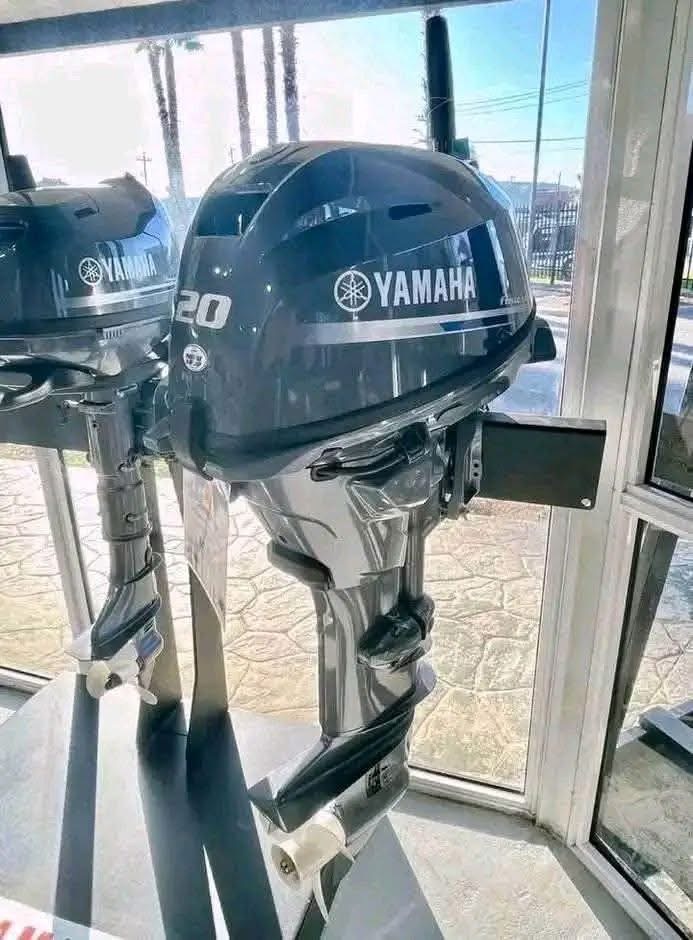 Yamaha 20 HP 4 Stroke Outboard Motor Engine